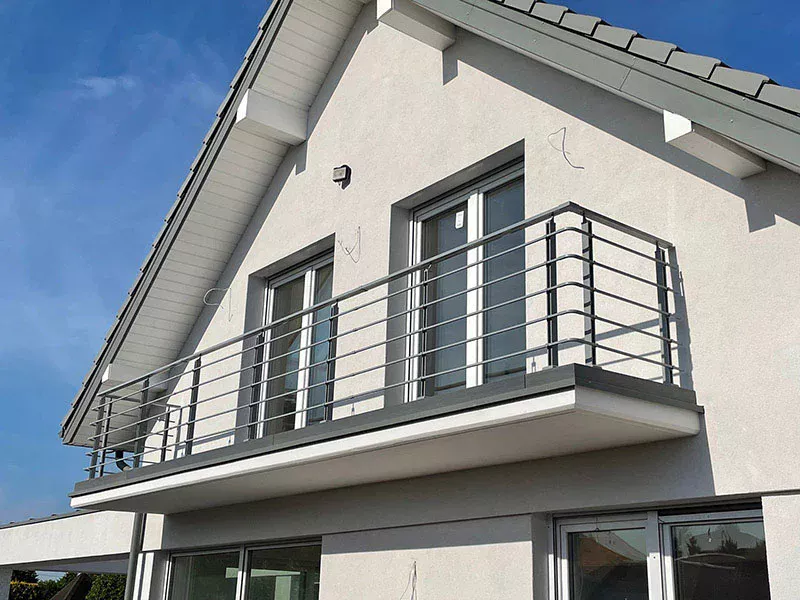 Balustrady od kowala – styl i elegancja w Twoim domu