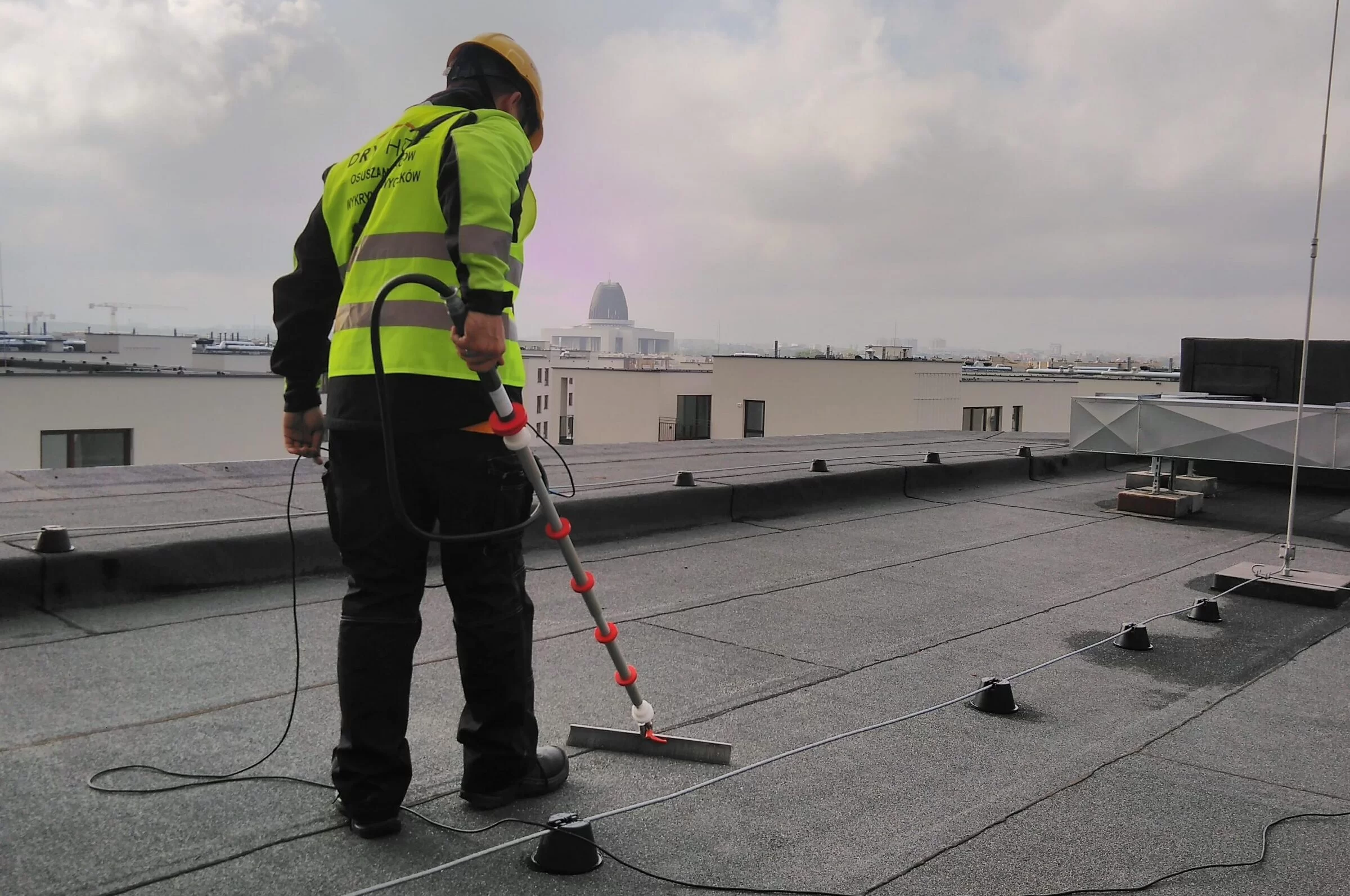 Badania szczelności dachu. Sprawdzone rozwiązanie problemu