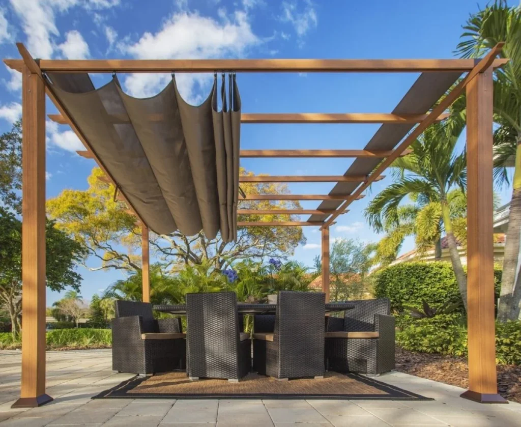 Pergola ogrodowa obowiązkowym wyposażeniem ogrodu w stylu angielskim